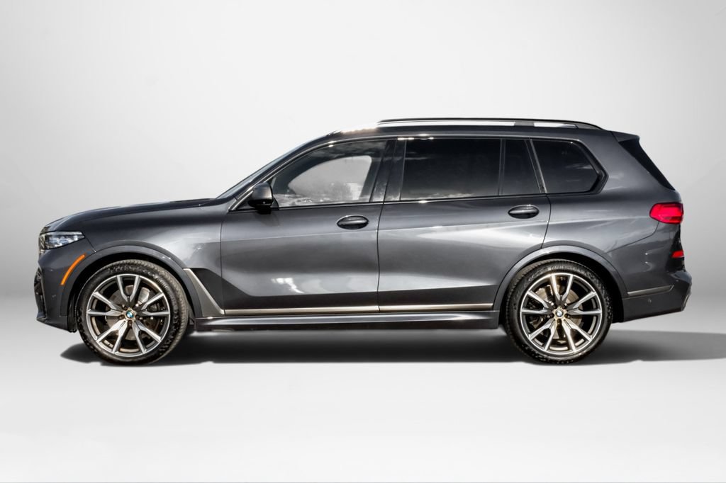 Used 2021 BMW X7 M50i w/ Dynamic Handling Package AWD/4WD image 9