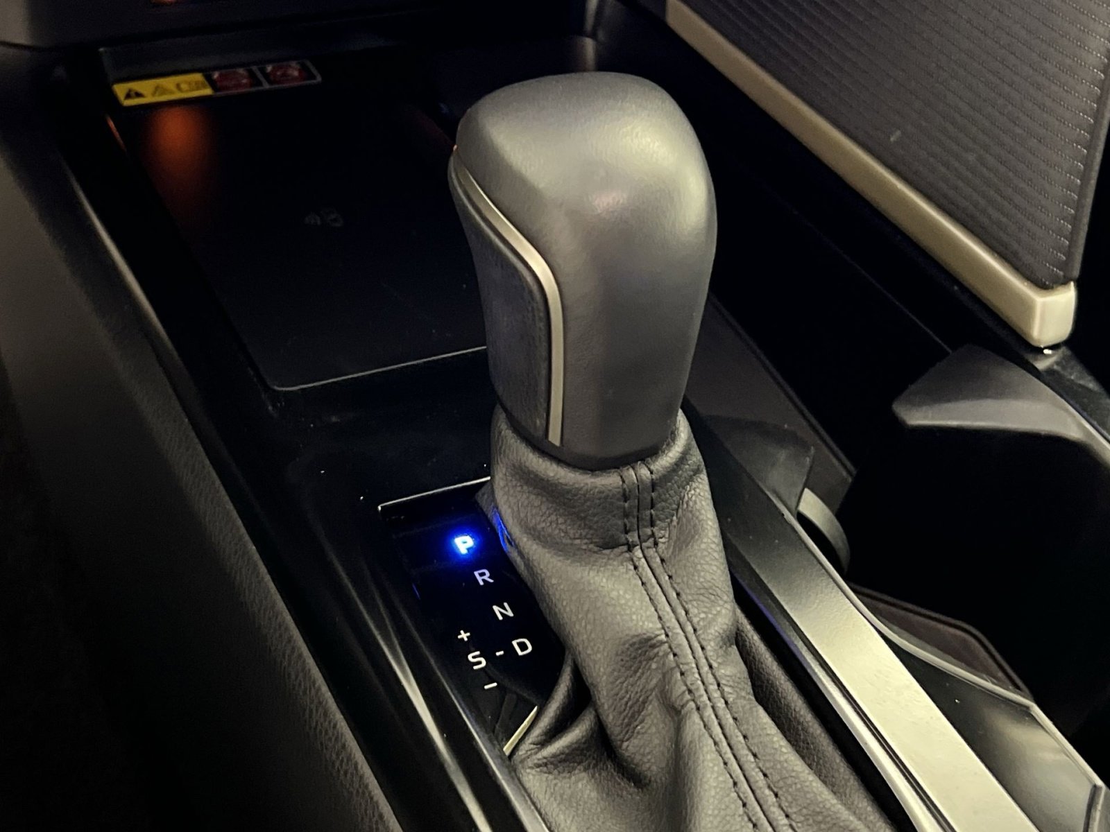 Used 2025 Toyota Camry SE image 22