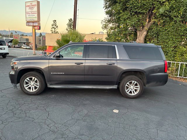 Certified 2017 Chevrolet Suburban LT w/ Max Trailering Package RWD image 4