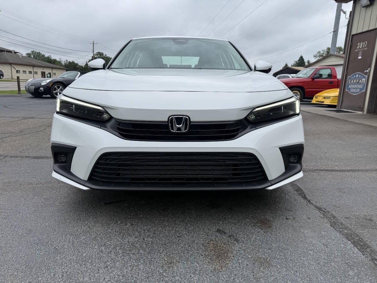 Used 2023 Honda Civic Touring image 9