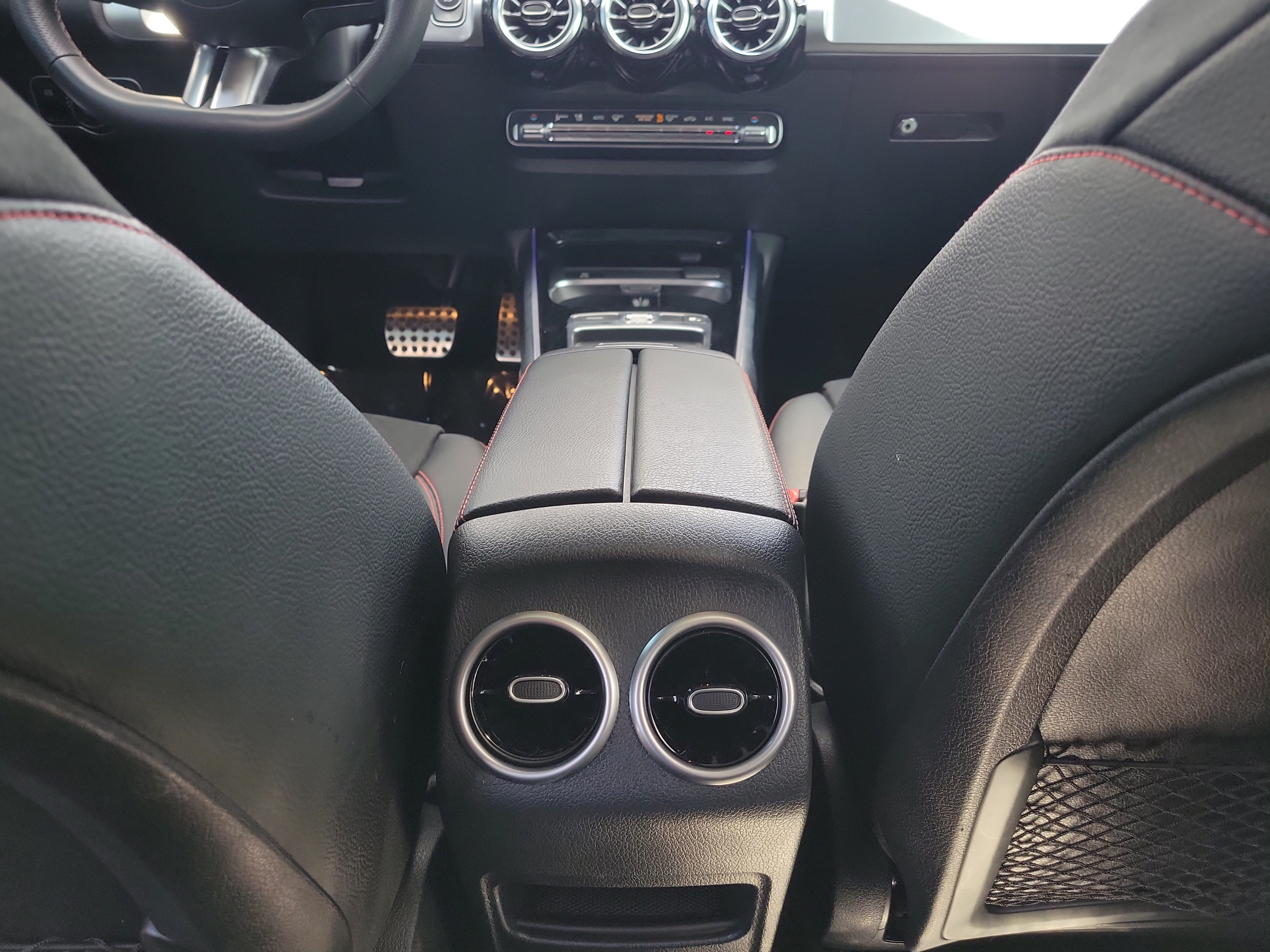 Certified 2024 Mercedes-Benz GLB 250 image 11