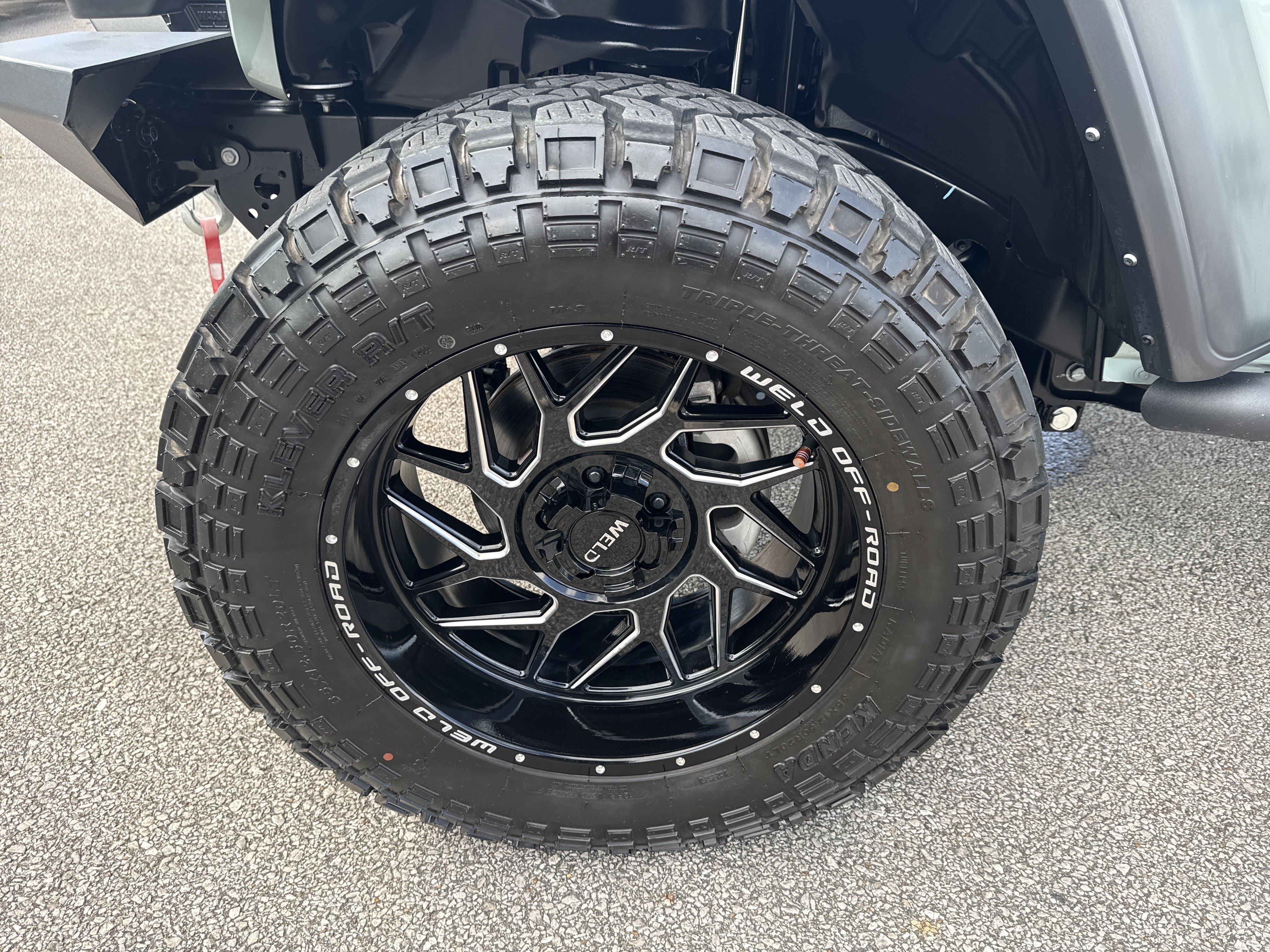 Used 2023 Jeep Wrangler Sport AWD/4WD image 11