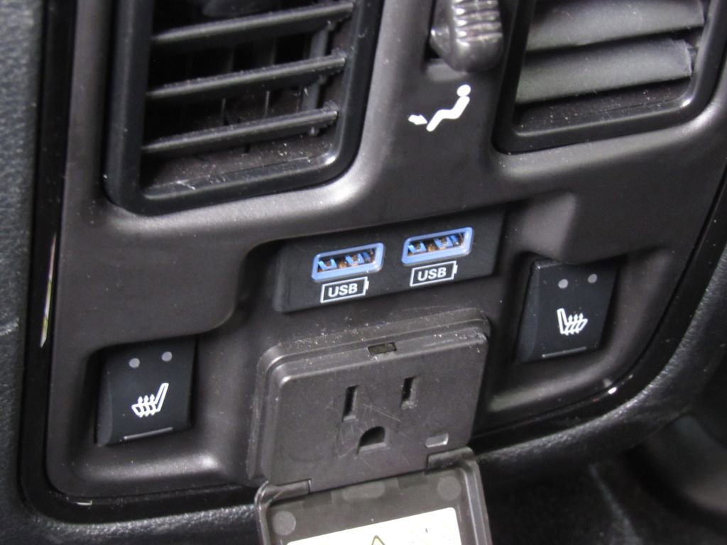 Used 2025 Dodge Durango GT image 36