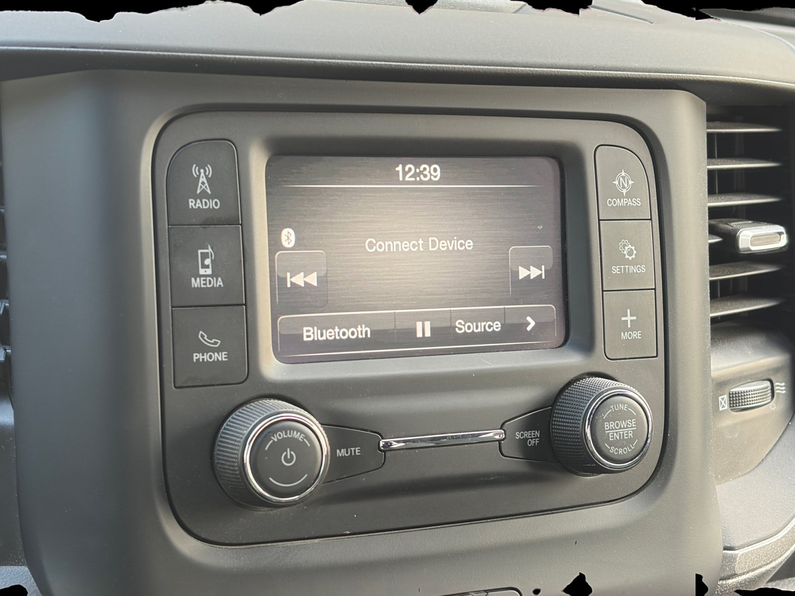 Used 2024 RAM 3500 Tradesman w/ Chrome Appearance Group AWD/4WD image 20
