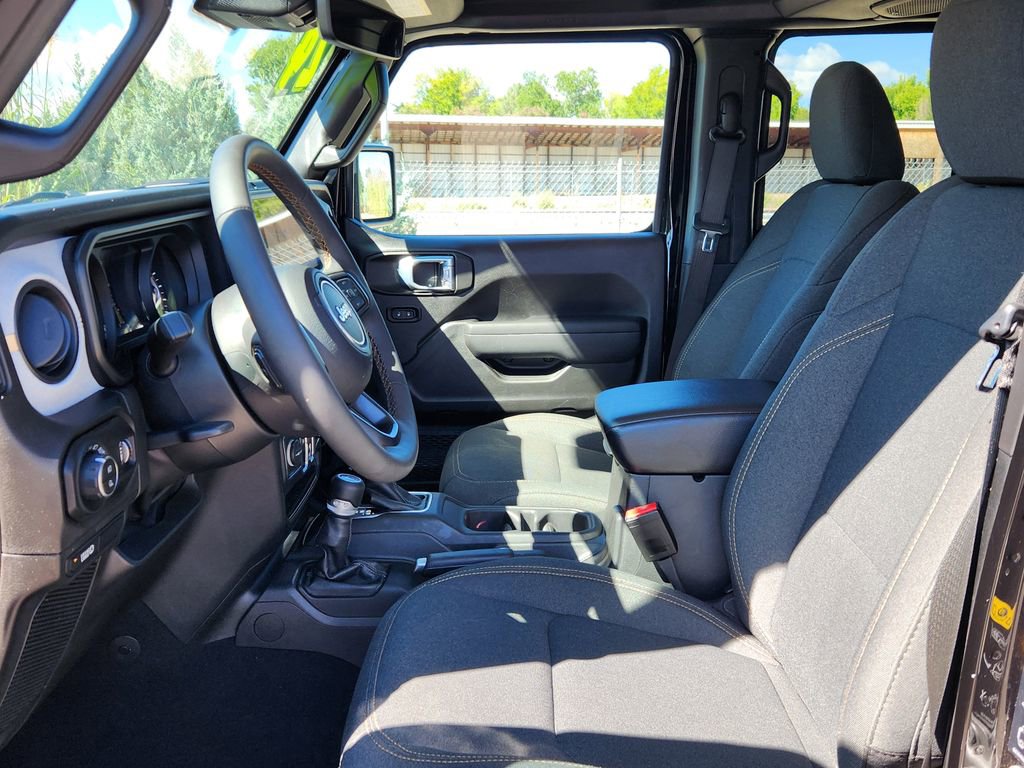 Used 2024 Jeep Gladiator Sport w/ Dual Top Group image 8