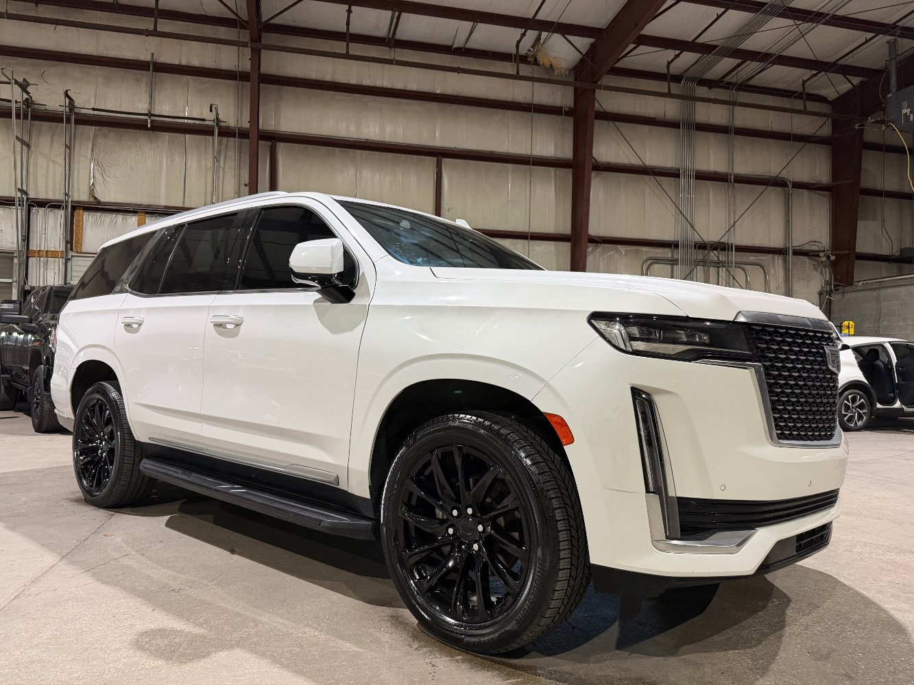 Used 2022 Cadillac Escalade Luxury AWD/4WD image 1