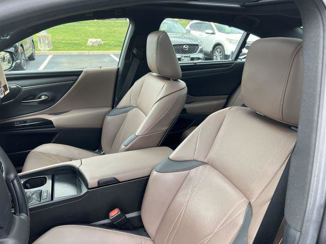 Certified 2023 Lexus ES 350 Ultra Luxury w/ Accessory Package (Z1) image 9