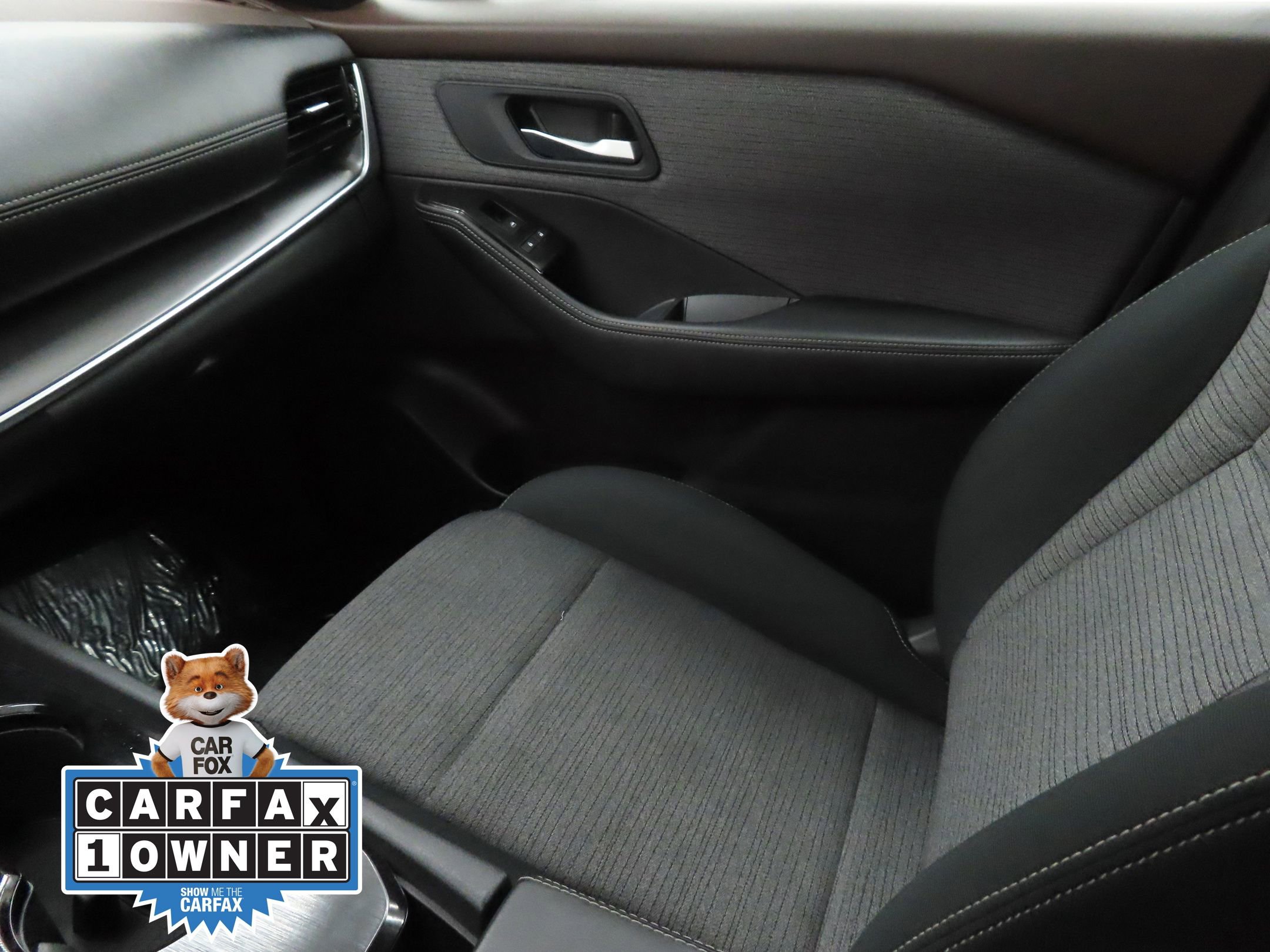 Used 2023 Nissan Rogue SV image 18