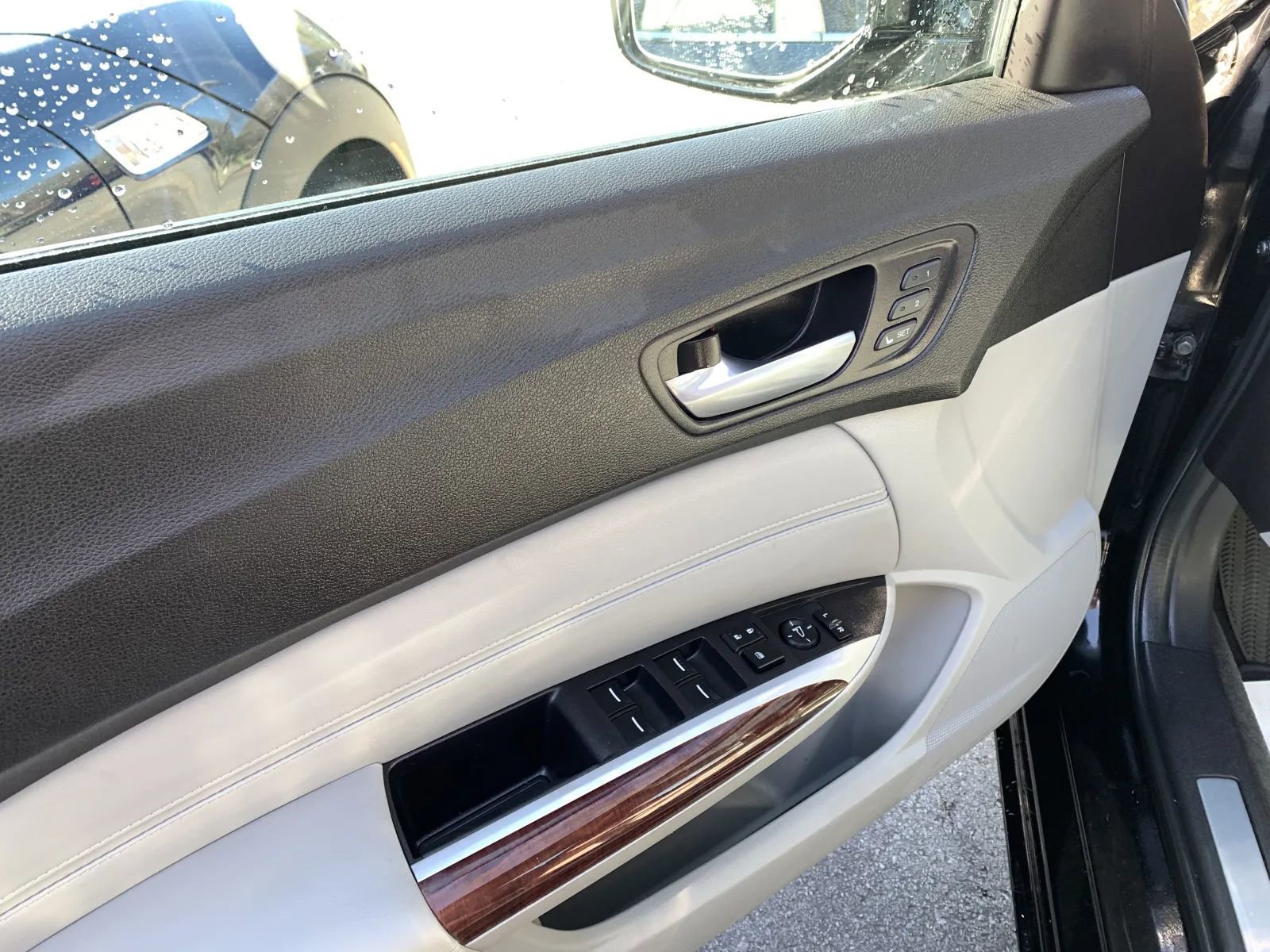 Used 2015 Acura TLX image 23