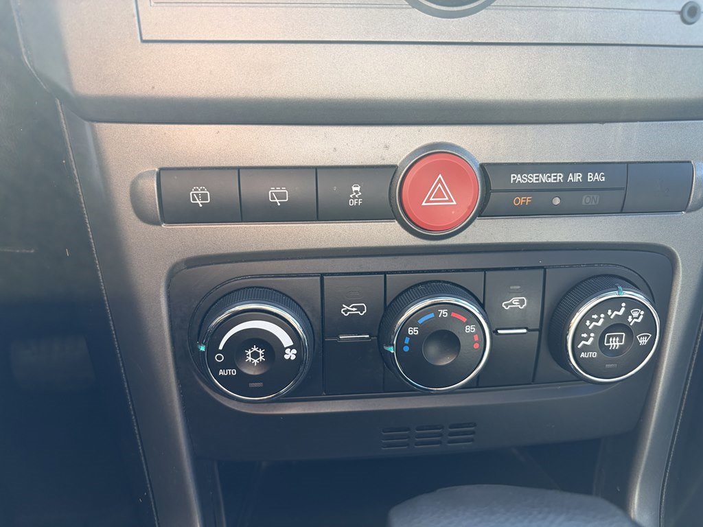 Used 2012 Chevrolet Captiva Sport LS image 13