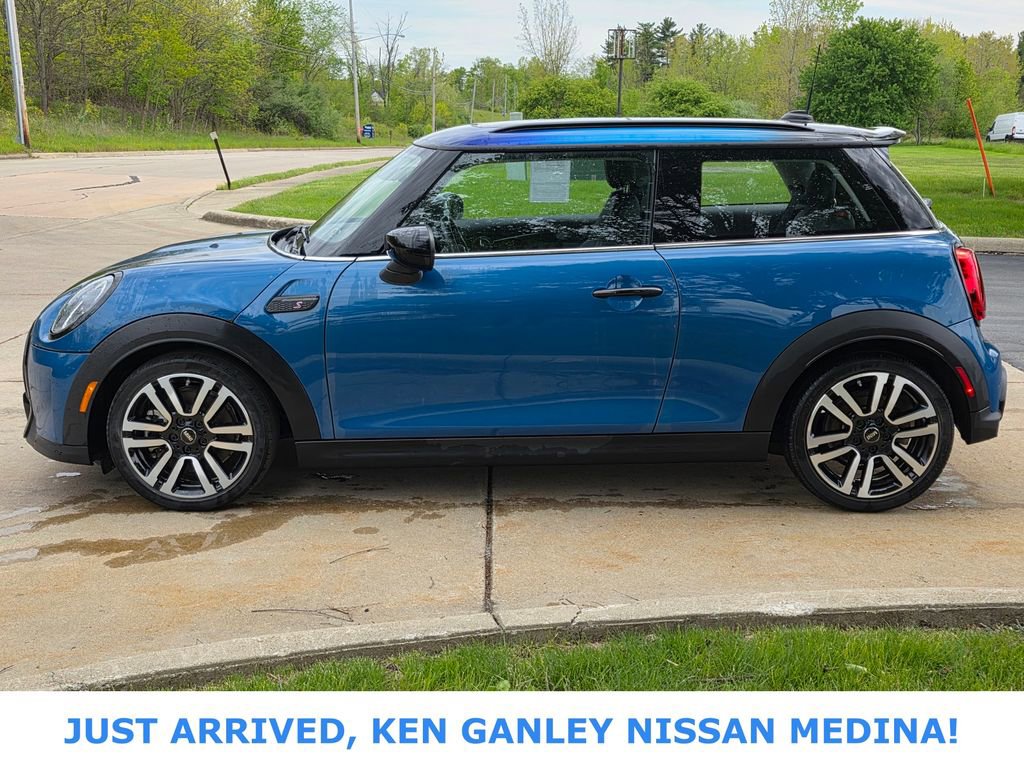 Used 2023 MINI Cooper S FWD image 6