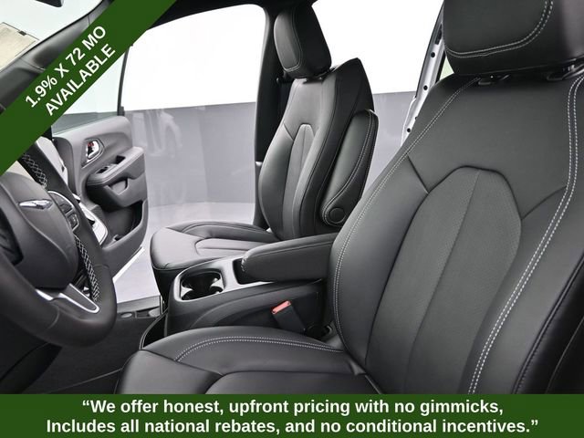 New 2026 Chrysler Voyager LX FWD image 11