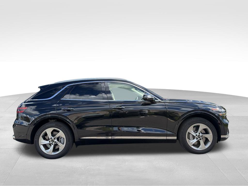Certified 2026 Genesis GV70 2.5T Select AWD/4WD image 2
