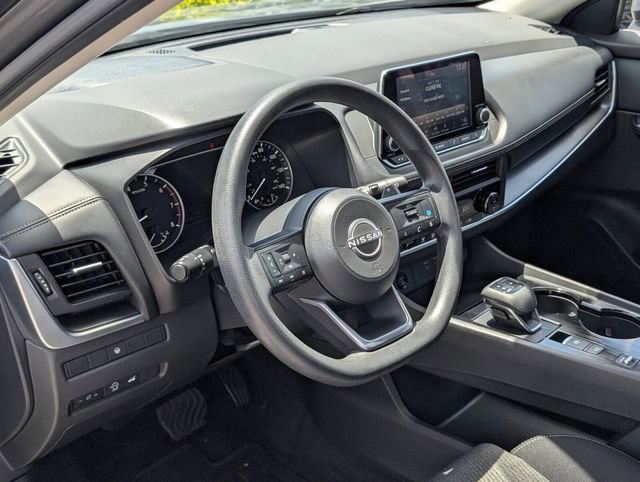 Used 2024 Nissan Rogue SV FWD image 11