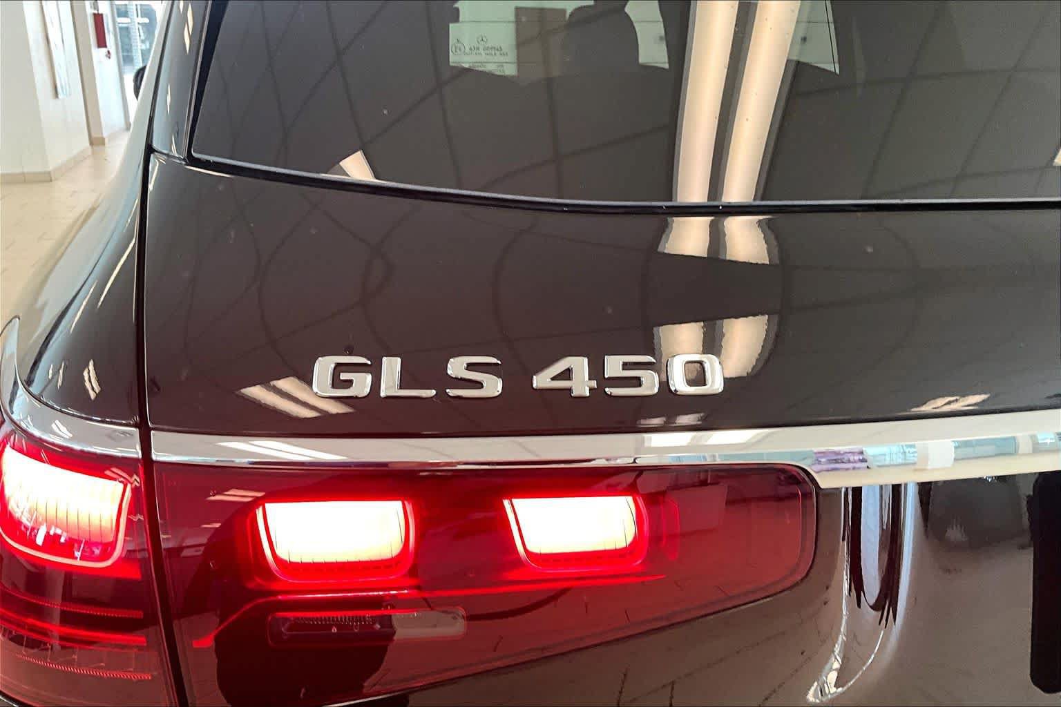 Used 2025 Mercedes-Benz GLS 450 4MATIC image 29