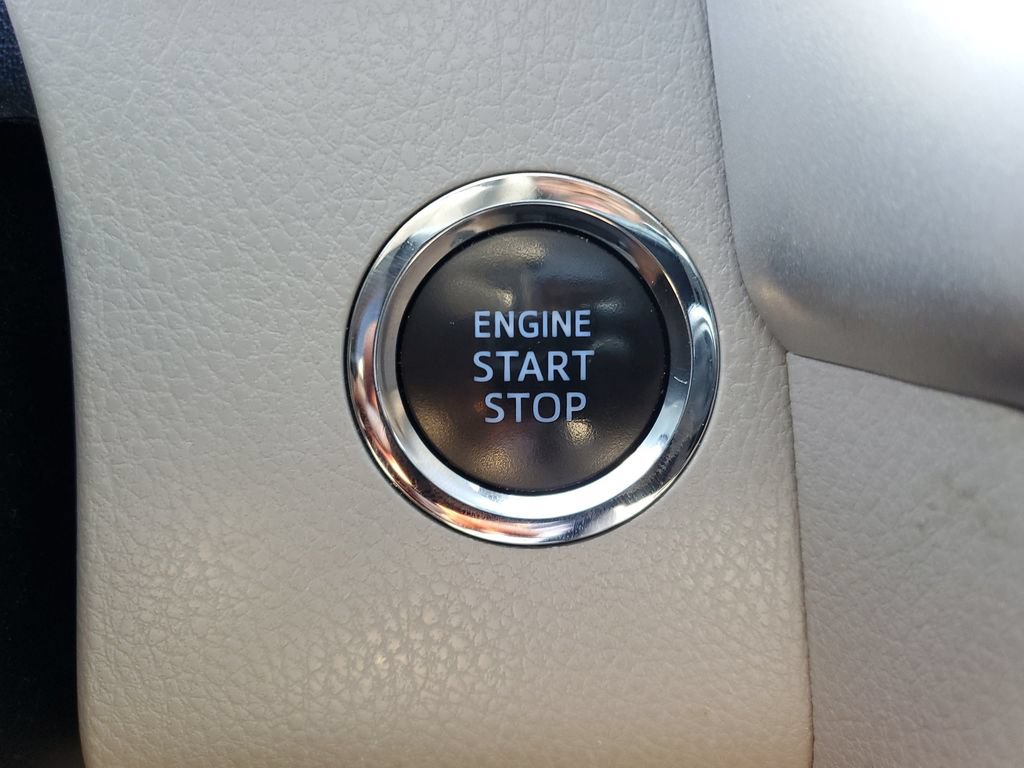 Used 2019 Toyota Highlander XLE AWD/4WD image 11