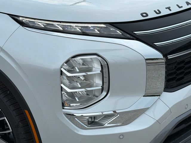 New 2026 Mitsubishi Outlander SEL FWD image 7