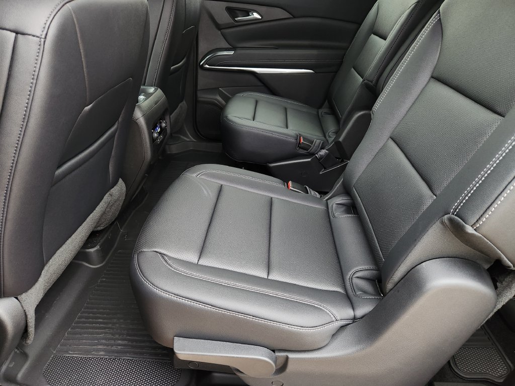 New 2026 Chevrolet Traverse LT w/ Midnight/Sport Edition FWD image 20