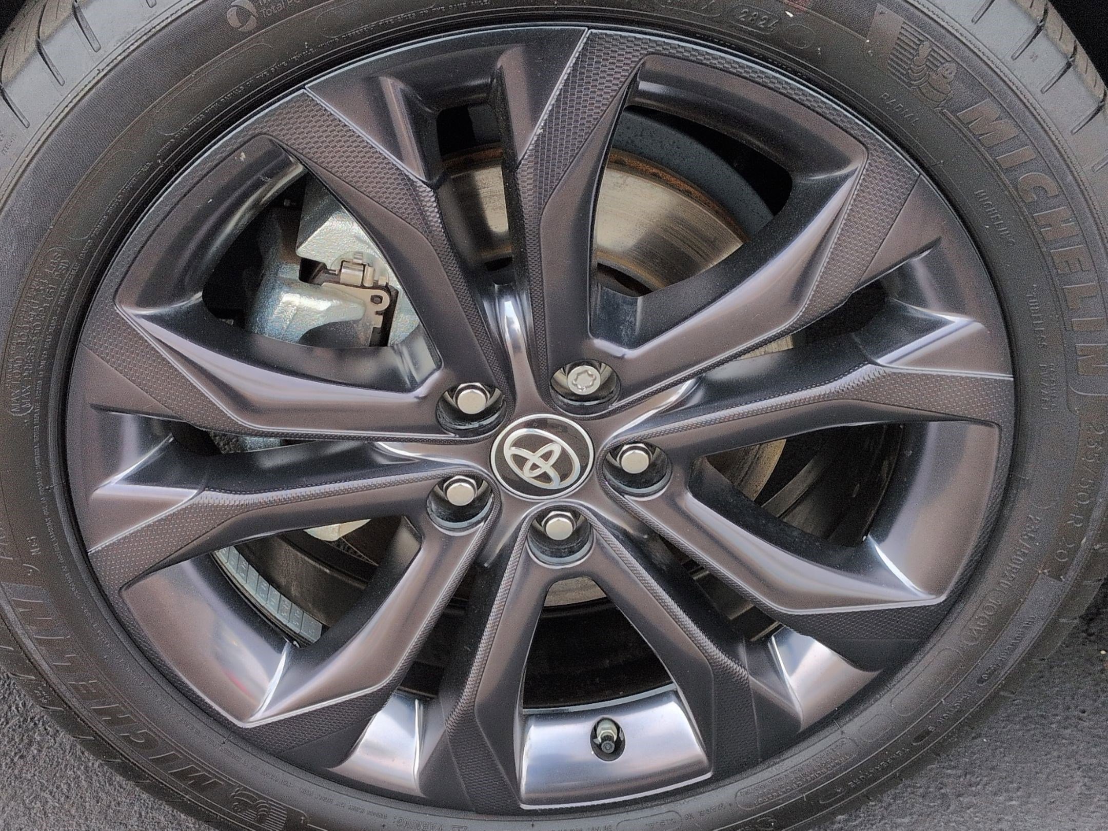 Used 2024 Toyota Sienna XSE w/ XSE Plus Package image 13