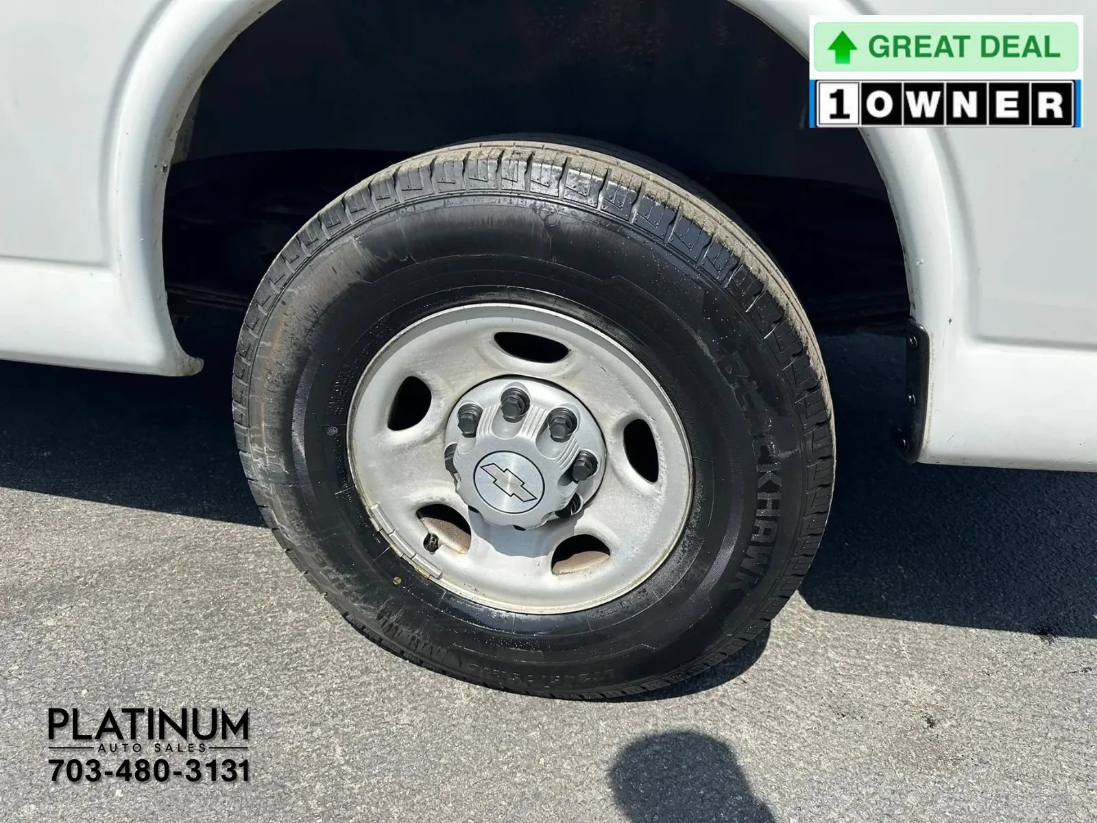 Used 2018 Chevrolet Express 2500 RWD image 18