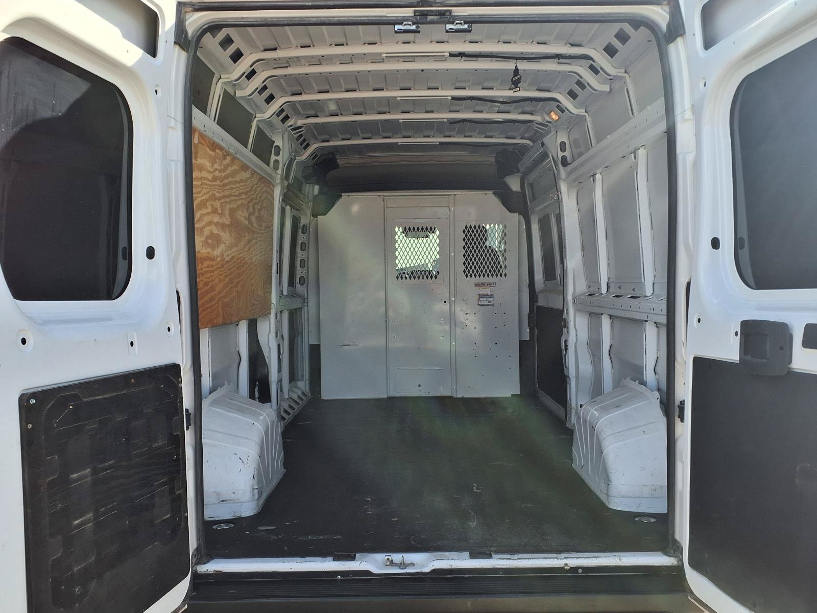 Used 2023 RAM ProMaster 2500 FWD image 12