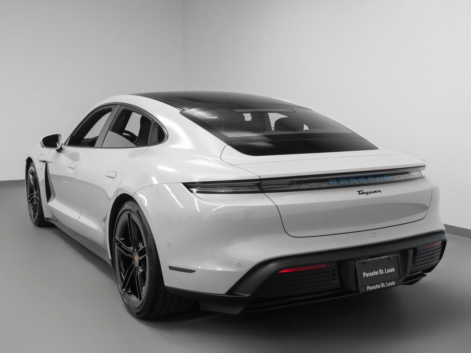 New 2025 Porsche Taycan image 3