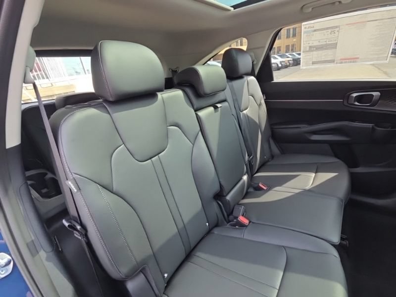New 2026 Kia Sorento S AWD/4WD image 17