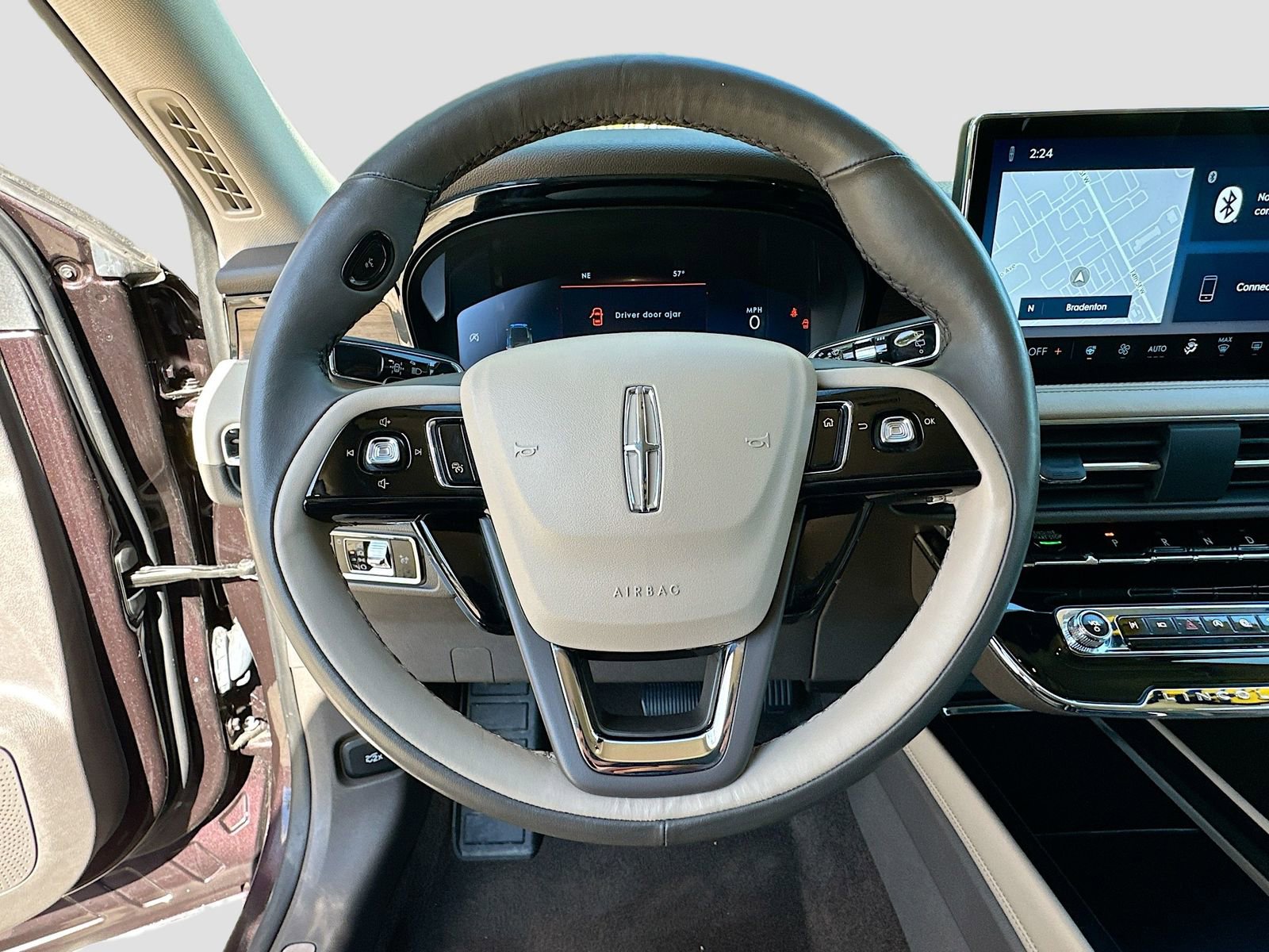 Used 2023 Lincoln Corsair Reserve w/ Equipment Group 201A image 11