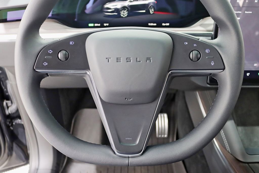 Used 2025 Tesla Model X AWD/4WD image 14