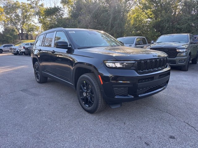 New 2025 Jeep Grand Cherokee L Altitude image 1