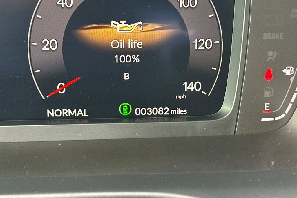 Certified 2025 Acura ADX A-Spec image 28