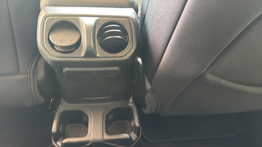 Used 2020 Jeep Wrangler Sport AWD/4WD image 13