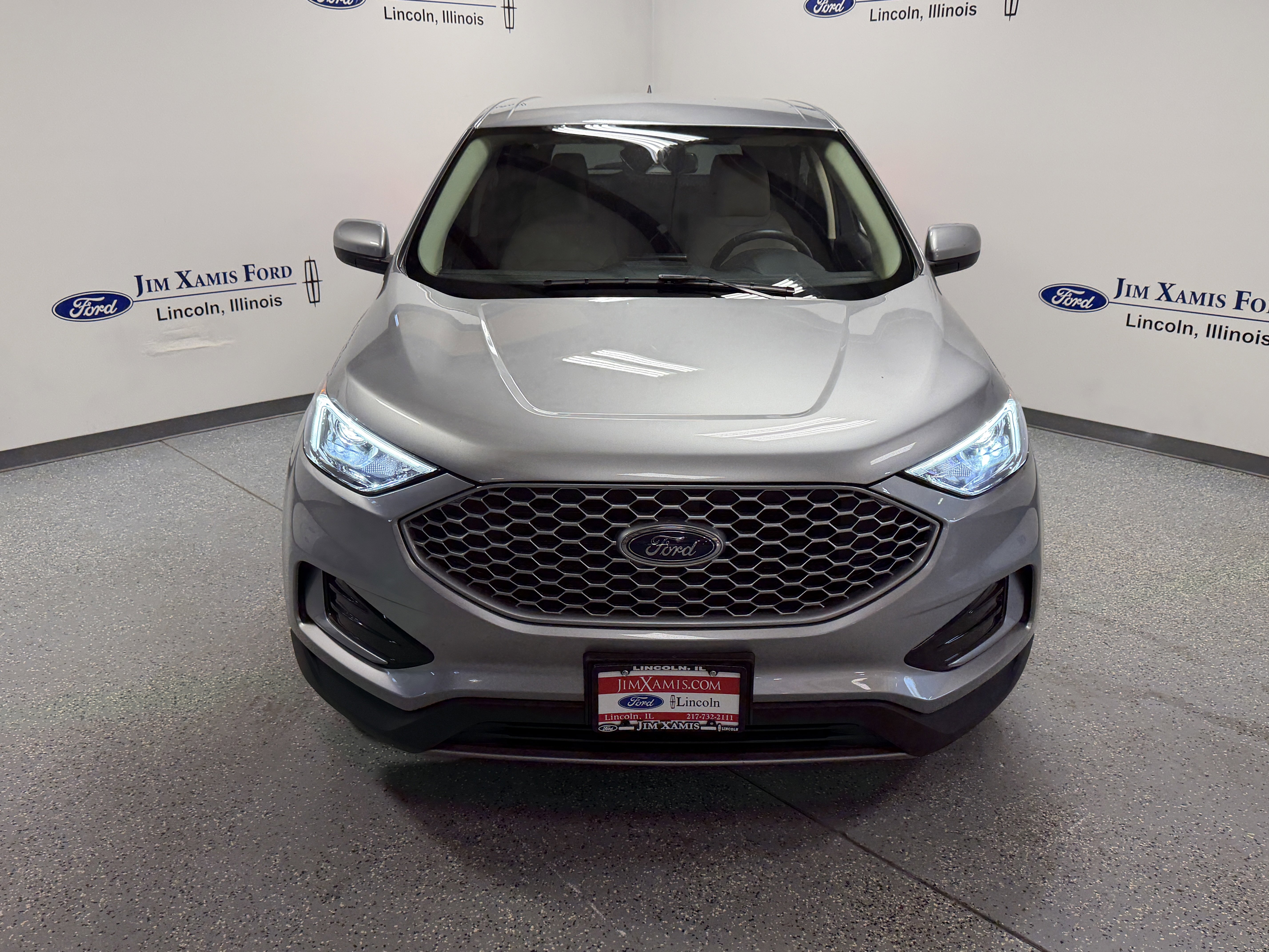 Used 2024 Ford Edge SEL AWD/4WD image 2