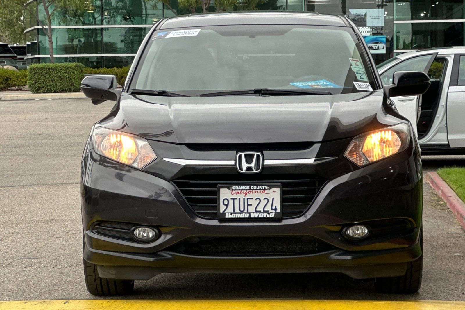 Used 2017 Honda HR-V EX image 9
