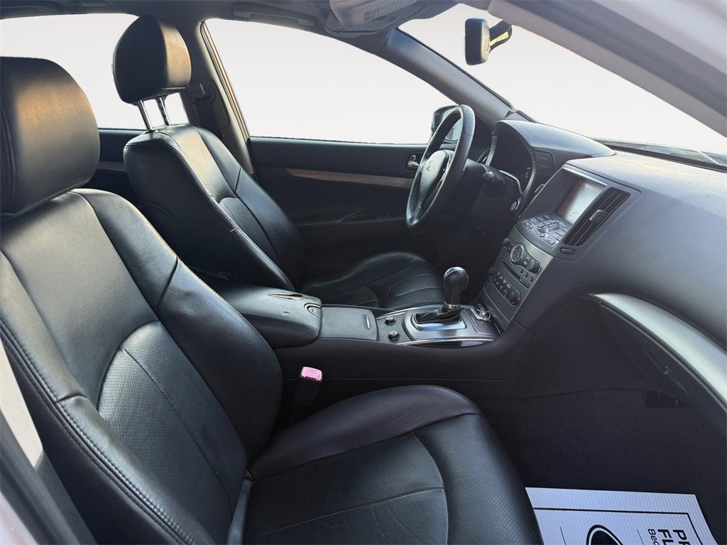 Used 2015 INFINITI Q40 w/ Moonroof Package image 15