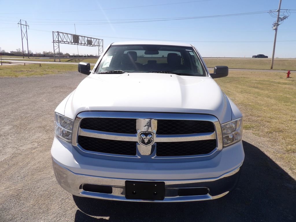 Used 2024 RAM 1500 Classic SLT AWD/4WD image 3