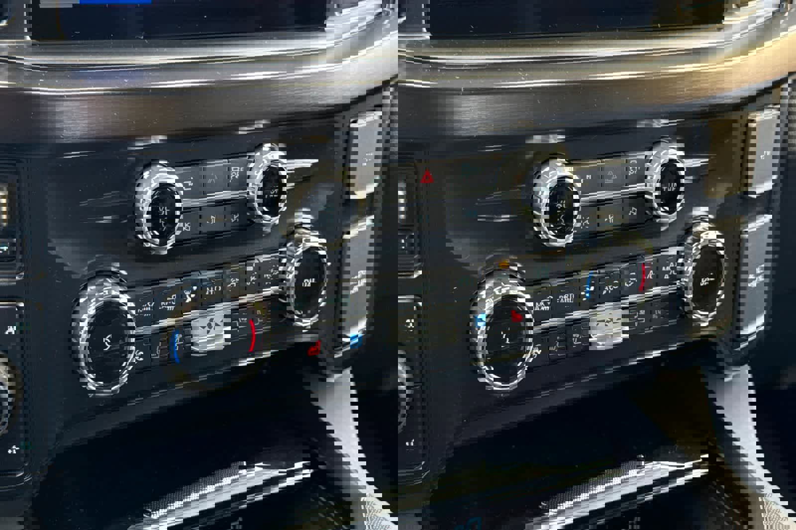 New 2026 Ford F250 Lariat w/ FX4 Off-Road Package image 18