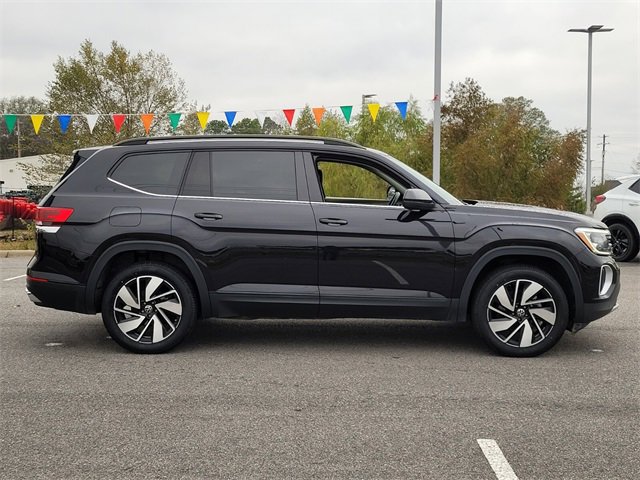 Used 2024 Volkswagen Atlas SE image 2