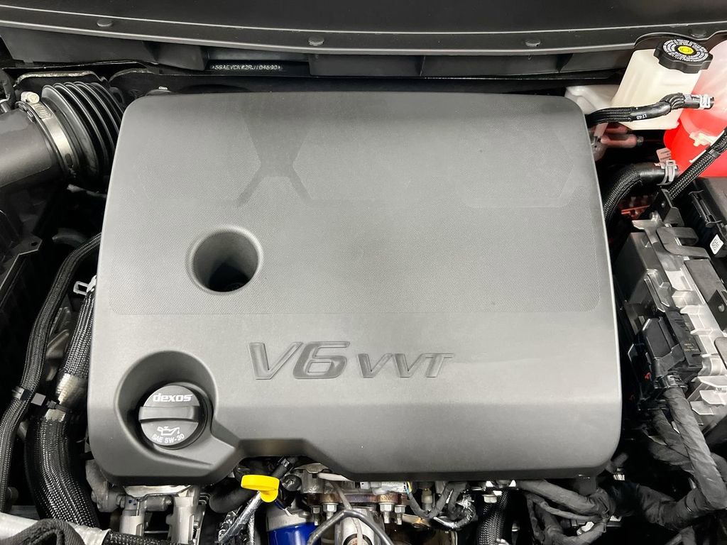 Used 2024 Buick Enclave Avenir AWD/4WD image 26