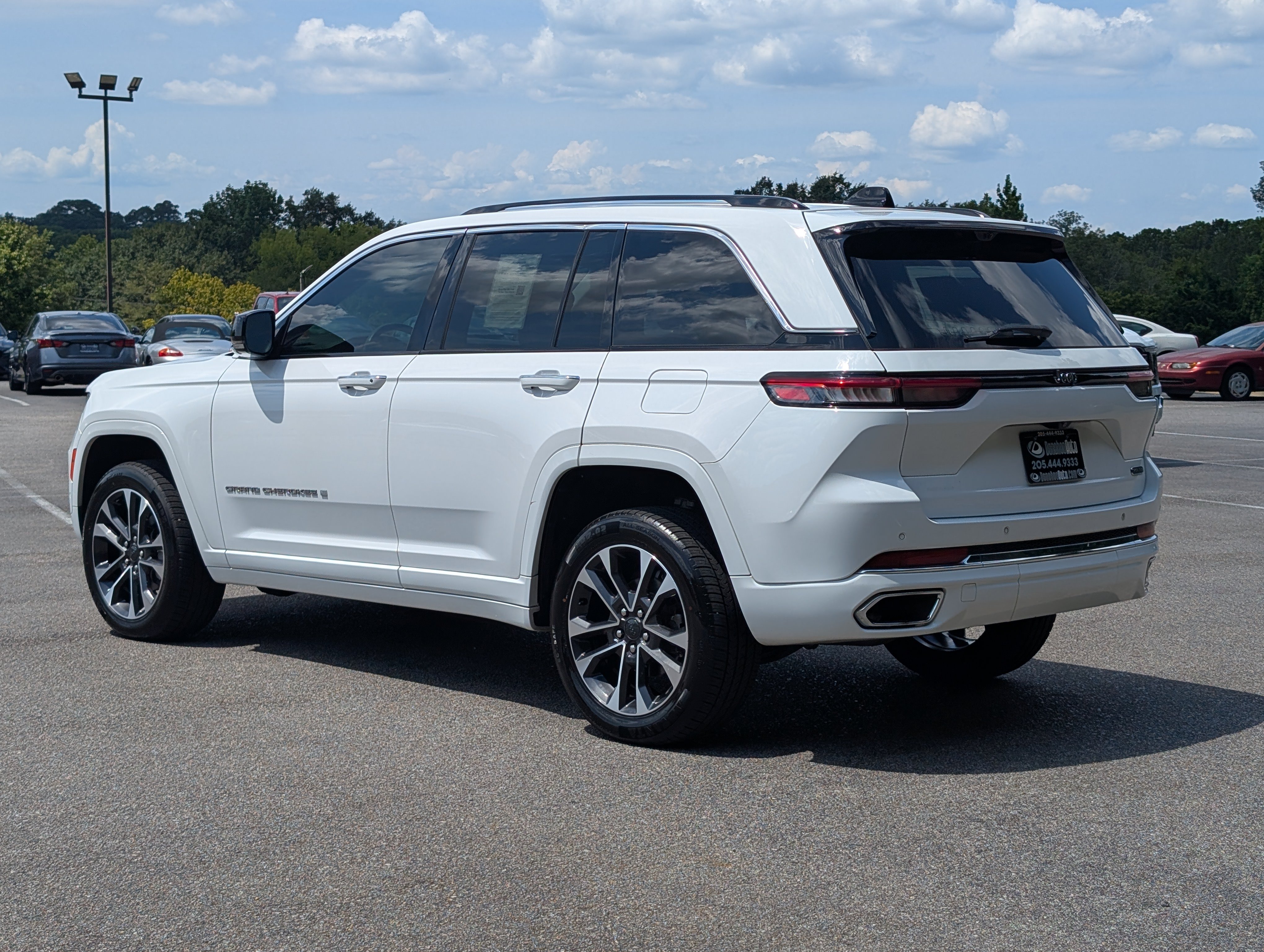 Used 2023 Jeep Grand Cherokee Overland w/ Adv Protech Group III RWD image 7