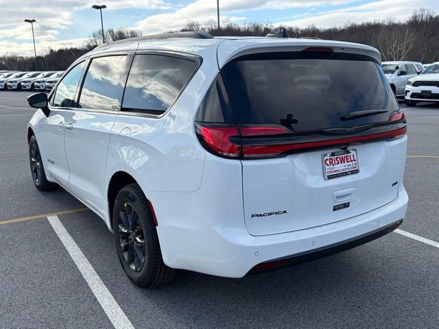 New 2026 Chrysler Pacifica Select image 5