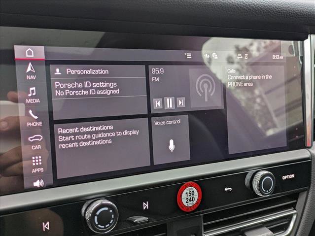 Used 2025 Porsche Macan image 18