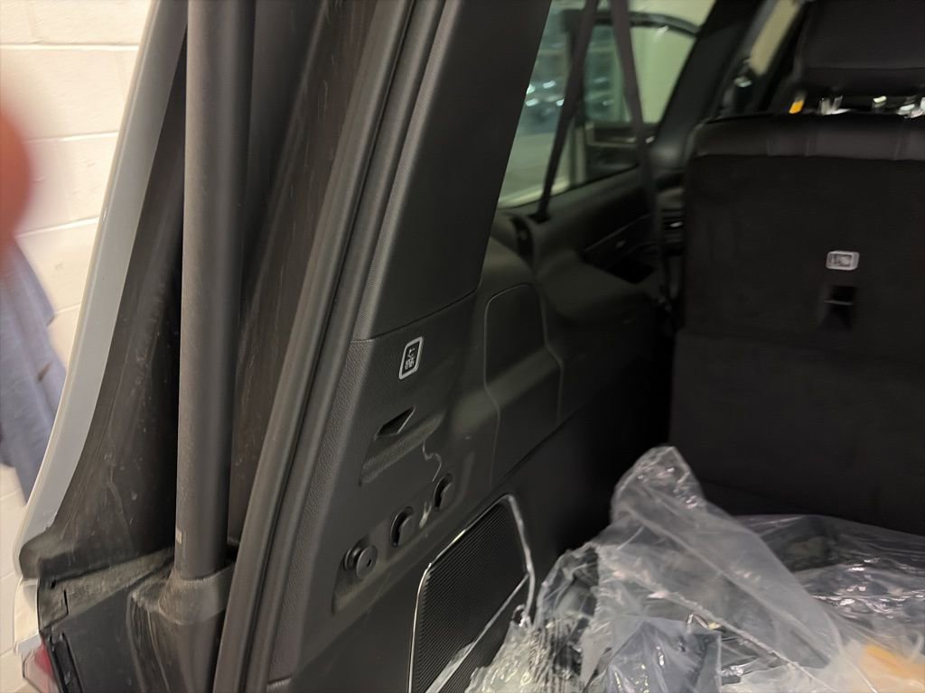 Used 2024 Jeep Wagoneer L 4WD w/ Premium Group I image 13