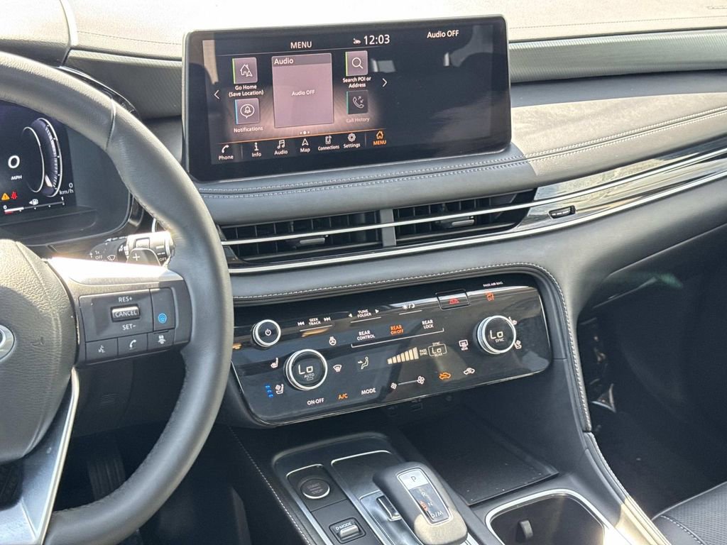 Certified 2025 INFINITI QX60 Luxe image 10