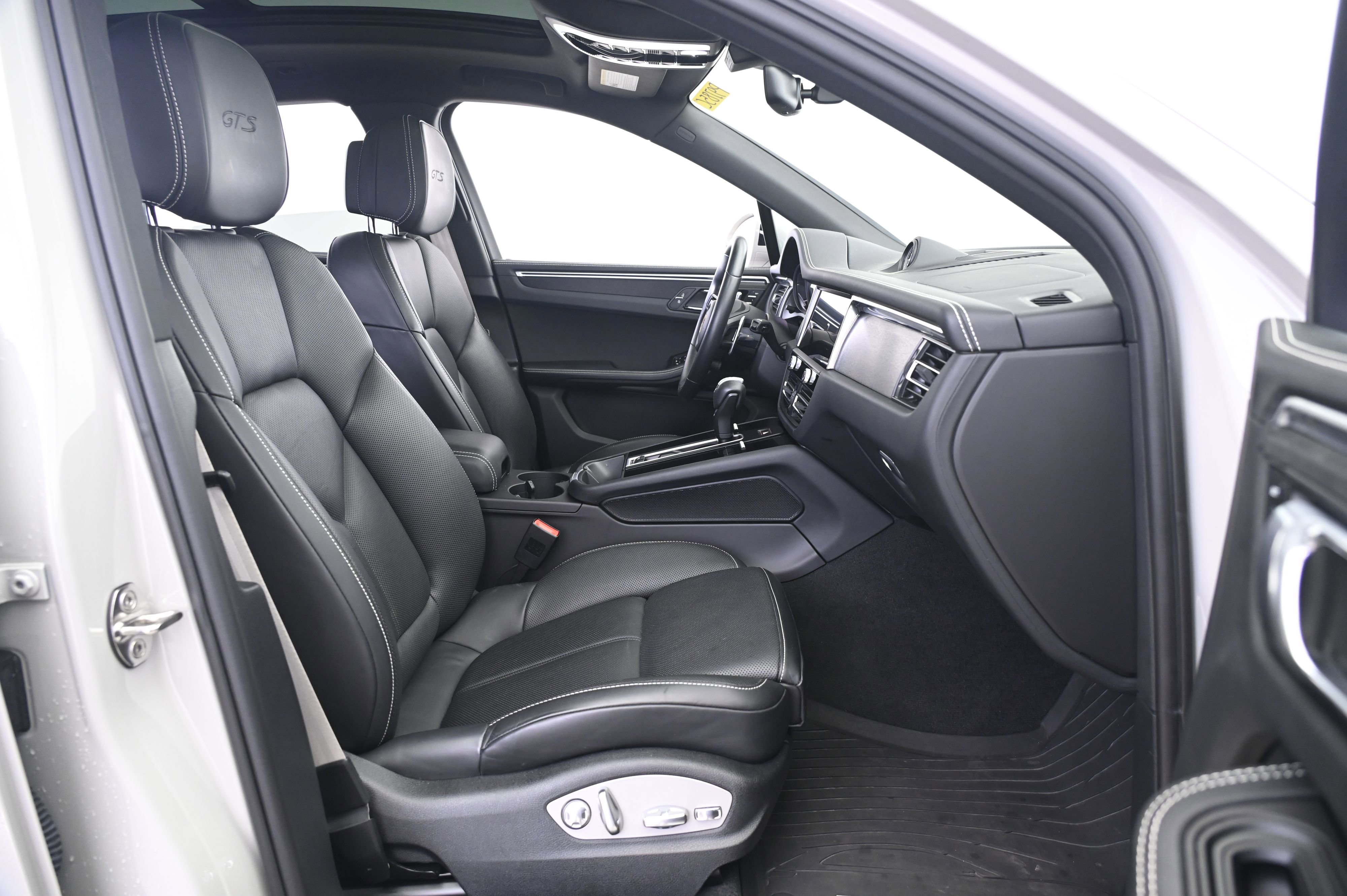 Certified 2023 Porsche Macan GTS AWD/4WD image 23