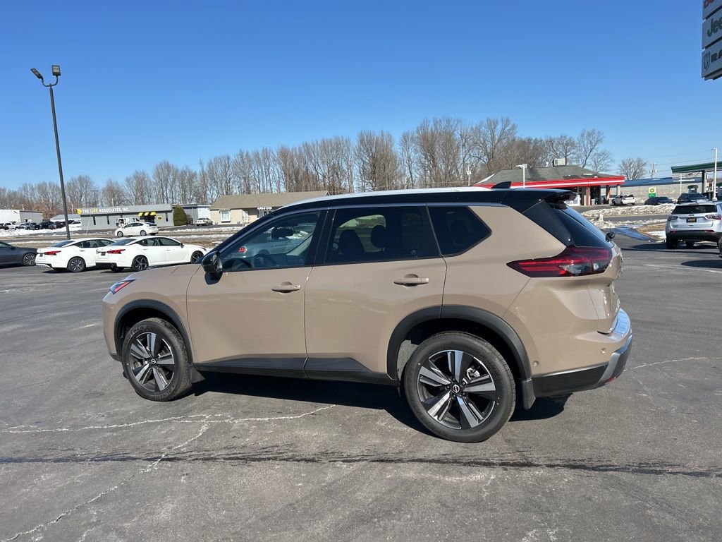 Used 2025 Nissan Rogue SL w/ SL Premium Package image 7