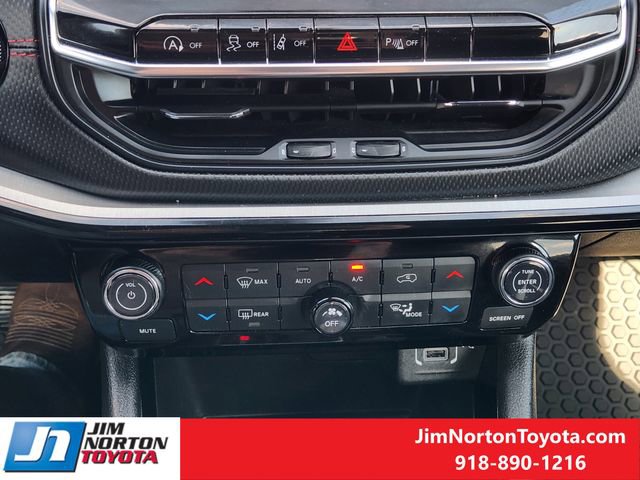 Used 2025 Jeep Compass Trailhawk image 20