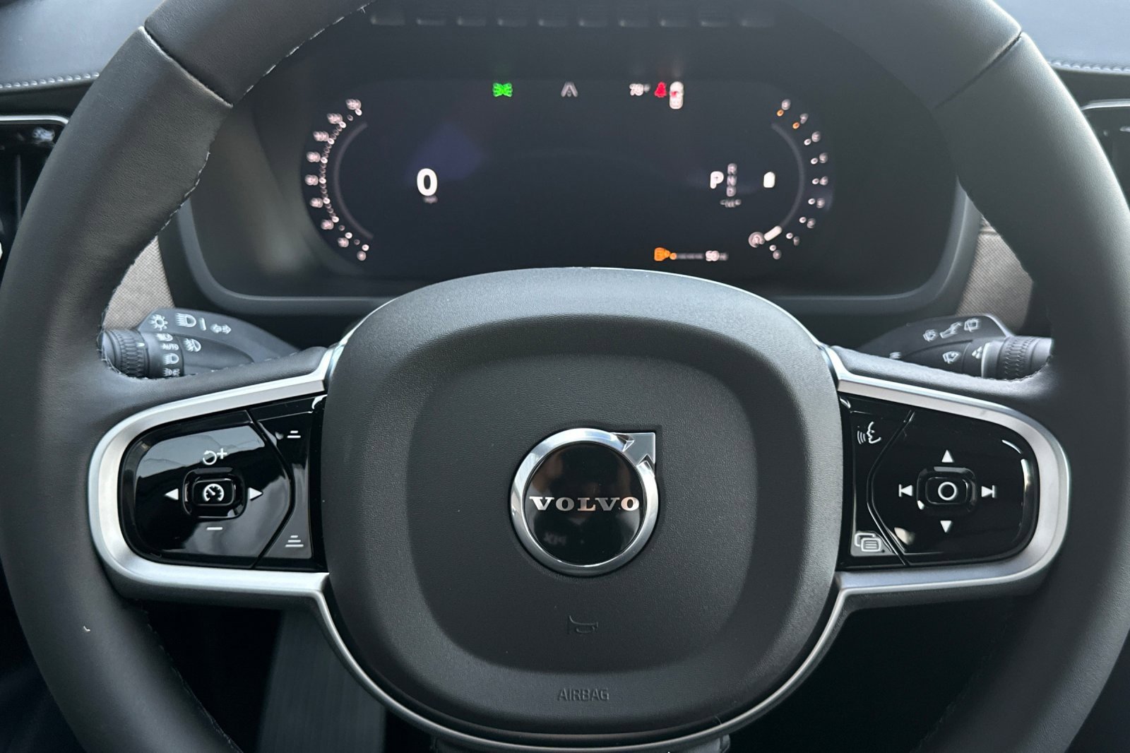 New 2026 Volvo XC90 B6 Plus w/ Protection Package Premier image 28