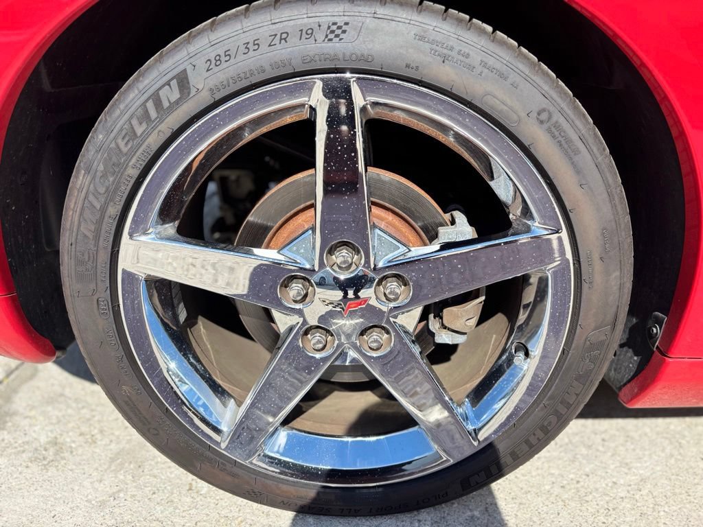 Used 2008 Chevrolet Corvette Convertible w/ Preferred Equipment Group RWD image 17