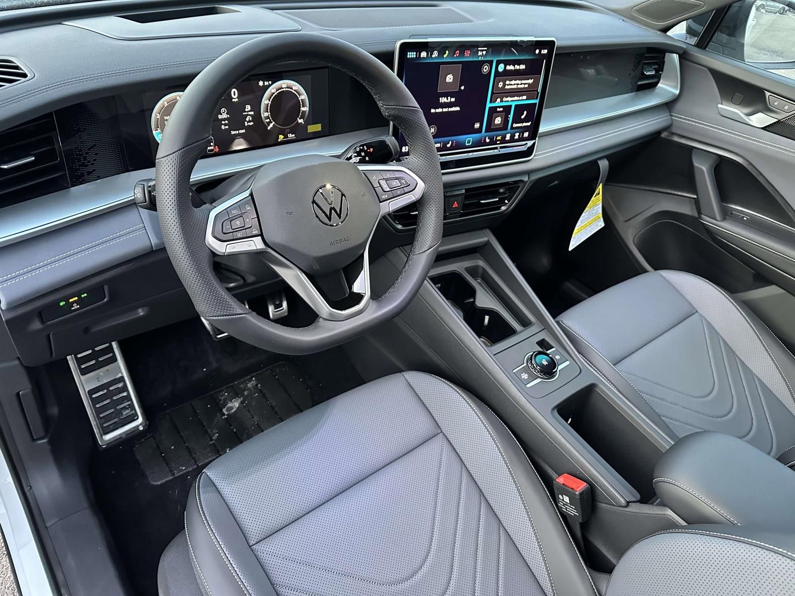 New 2026 Volkswagen Tiguan SE R-Line image 10